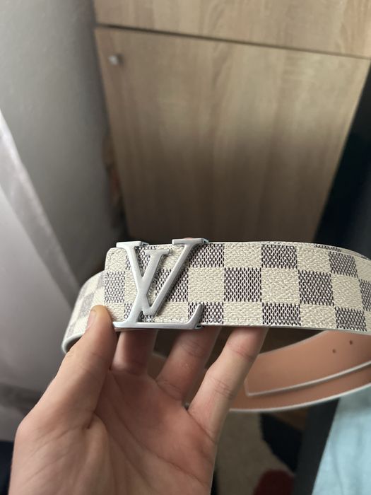 Vand curele Louis Vuitton