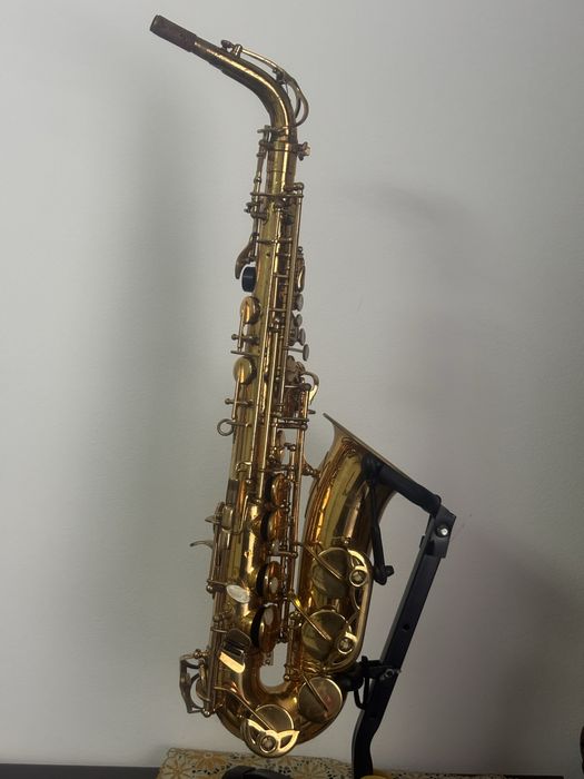Saxofon de vanzare