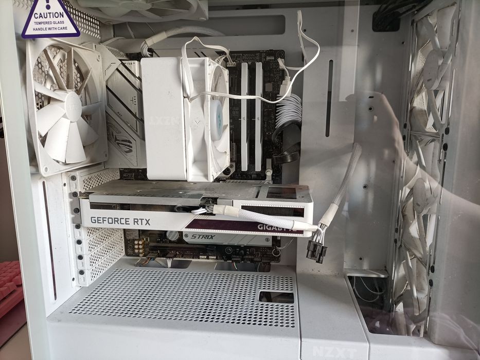 PC Gaming  •  Ryzen 5 7600X  •  RTX 3060 12GB  •  32GB RAM  •  2TB SSD