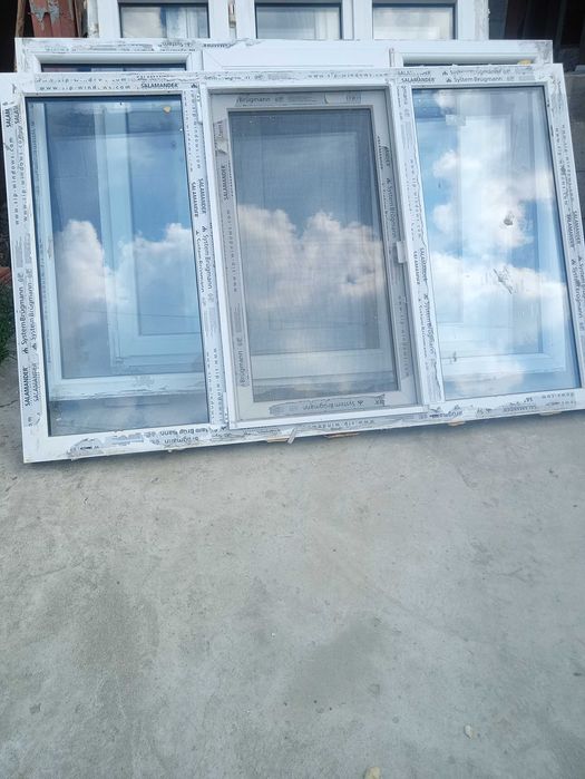Vând 5 bucăți de geamuri
