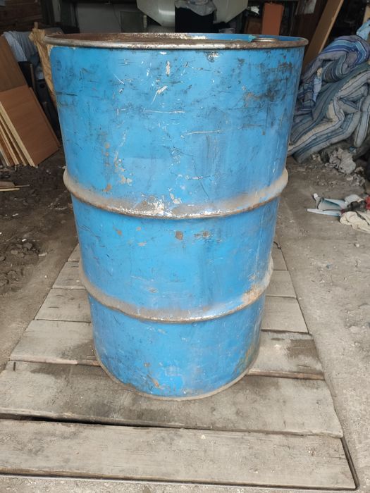 Продам металлическую бочку