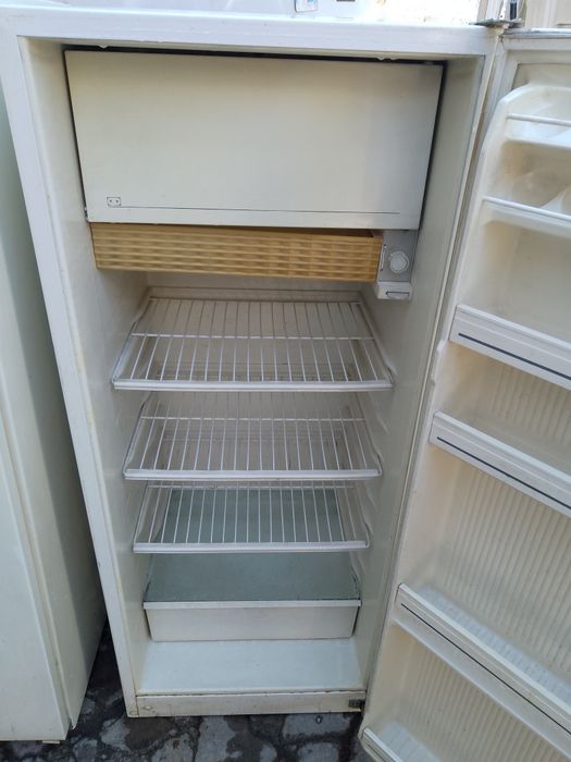 Frigider arctic 240litri  combina frigorifica Beko Indesit