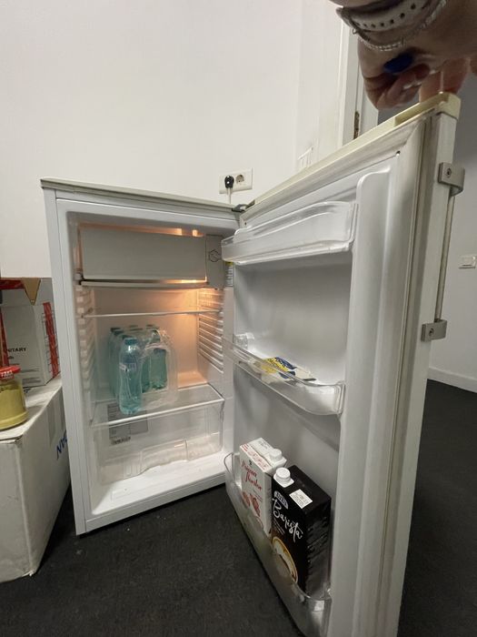 Vand frigider mic Candy