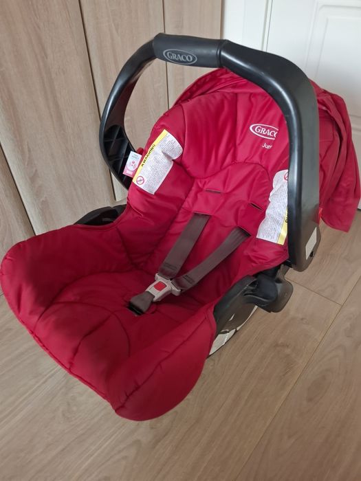 Столче за кола/ кошница за бебе 0-13 кг