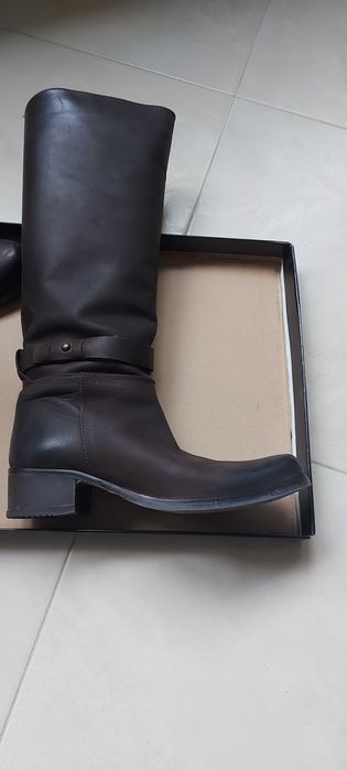 Три чифта кожени ботуши и боти