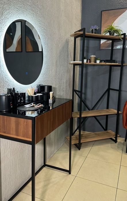 Срочно продам столы