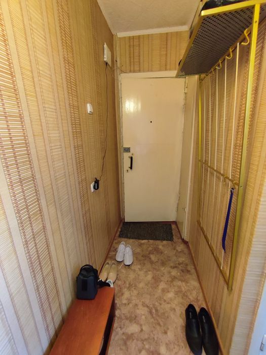 Продается 2-комн (9-27, 5 эт)