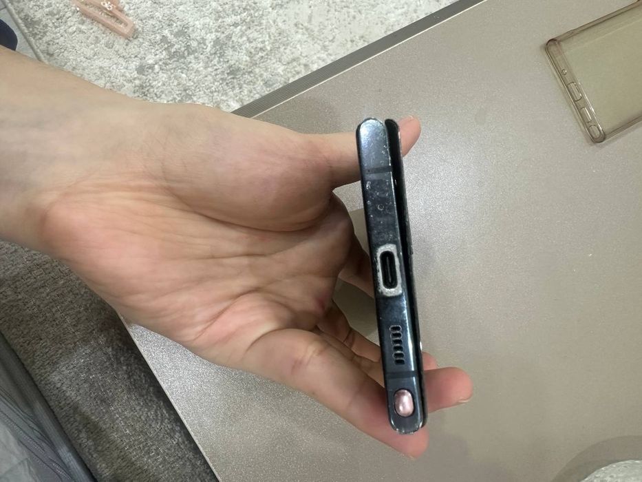 Srochno sotiladi Galaxy Note20 ultra 5G