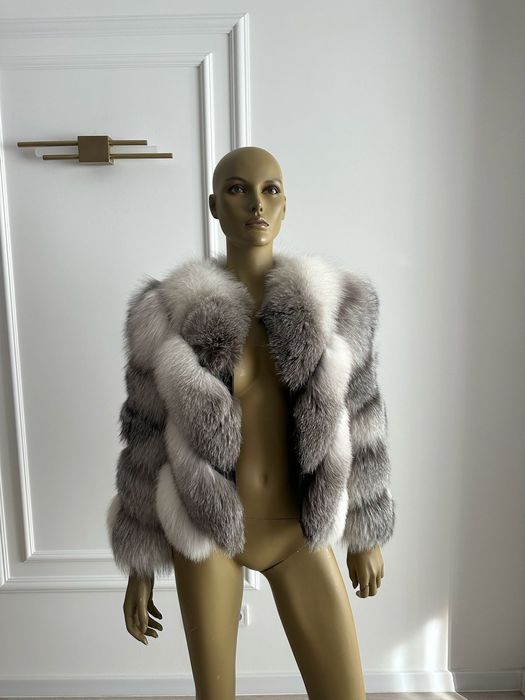 Haina de blana eleganta