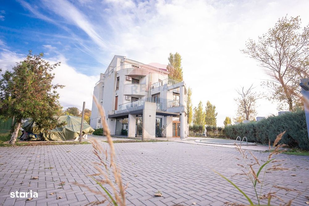 Hotel de vanzare Constanta vedere la Mare si Lacul Siutghiol