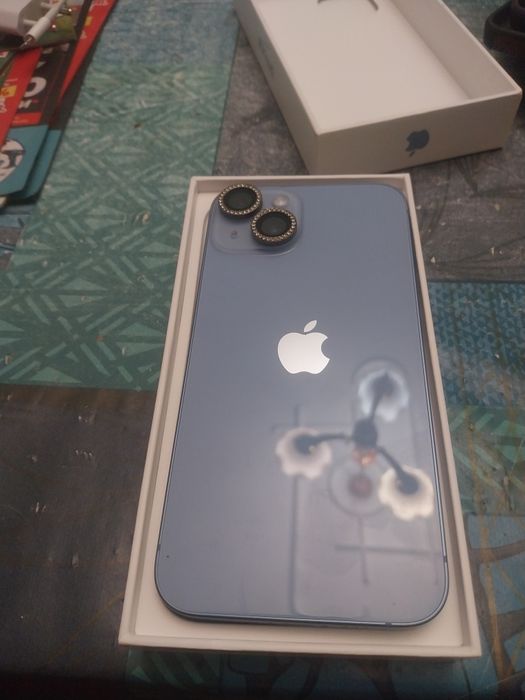 Продава се IPhone14 blue