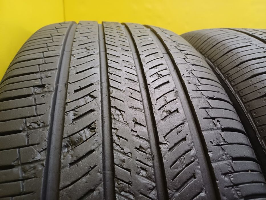 Шины 235/65 R17 Nexen комплект.