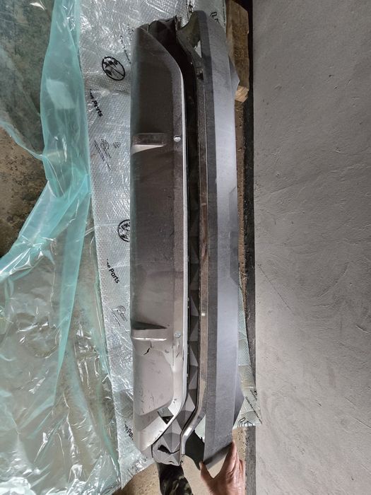 Бампер оригинал