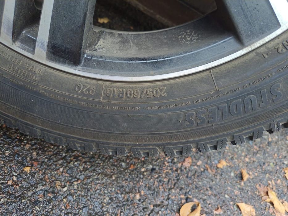 Шины с дисками. Колеса