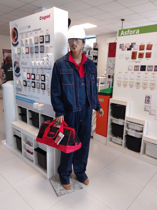 Стелажи за магазин