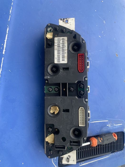 Продам щиток приборов ваз 2110