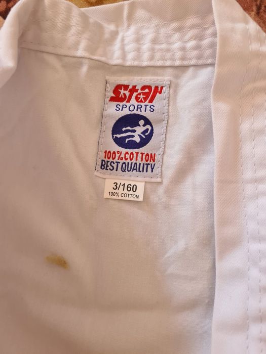 Продам кимоно размеры рост  110 и160