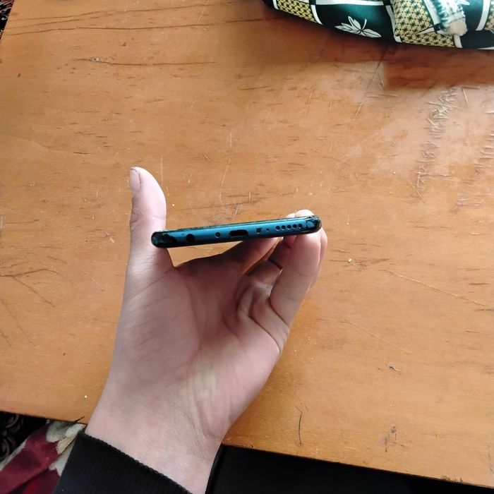 Xonor sotiladi aybi bor ekran