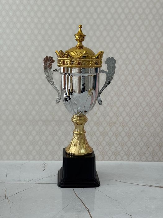 Кубки комплект медали и статуетки