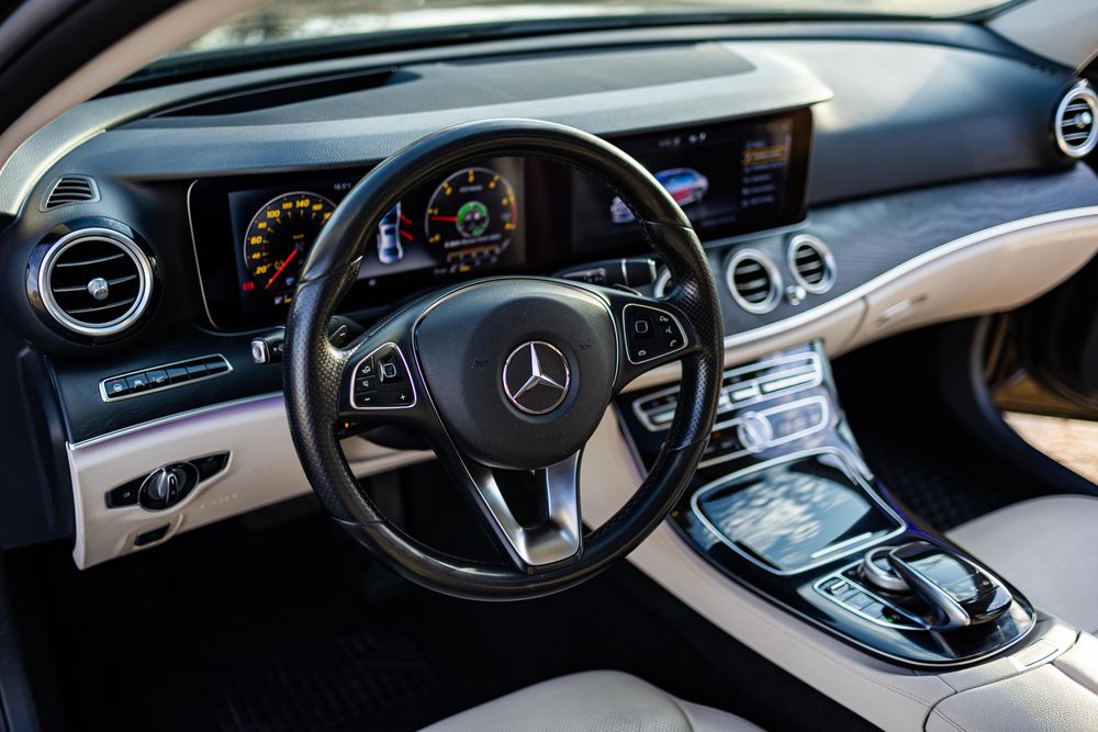 Mercedes-Benz E 220 d | 2018 | 1 PROPRIETAR | FULL OPTIONS | 31.900 €