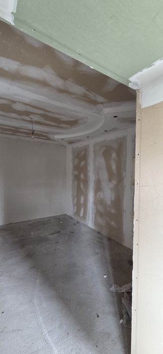 Casa si teren de vanzare