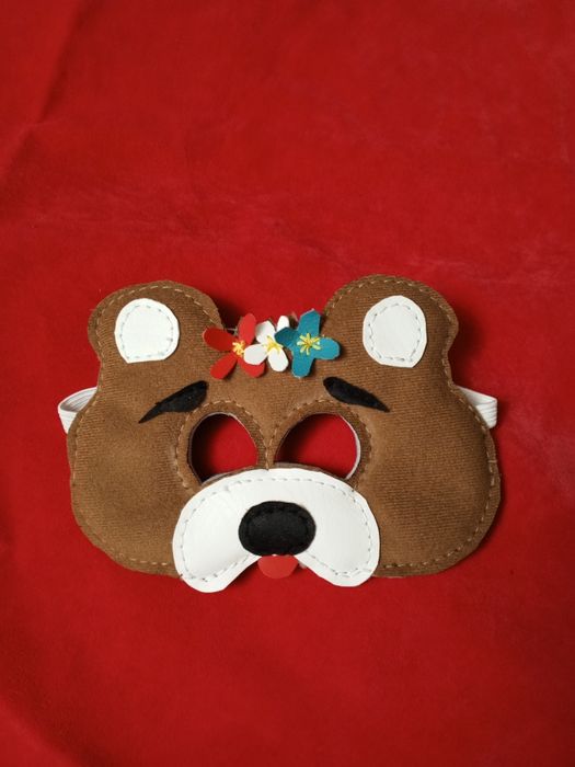 Маски для детей и взрослых. Кожзам, велюр.