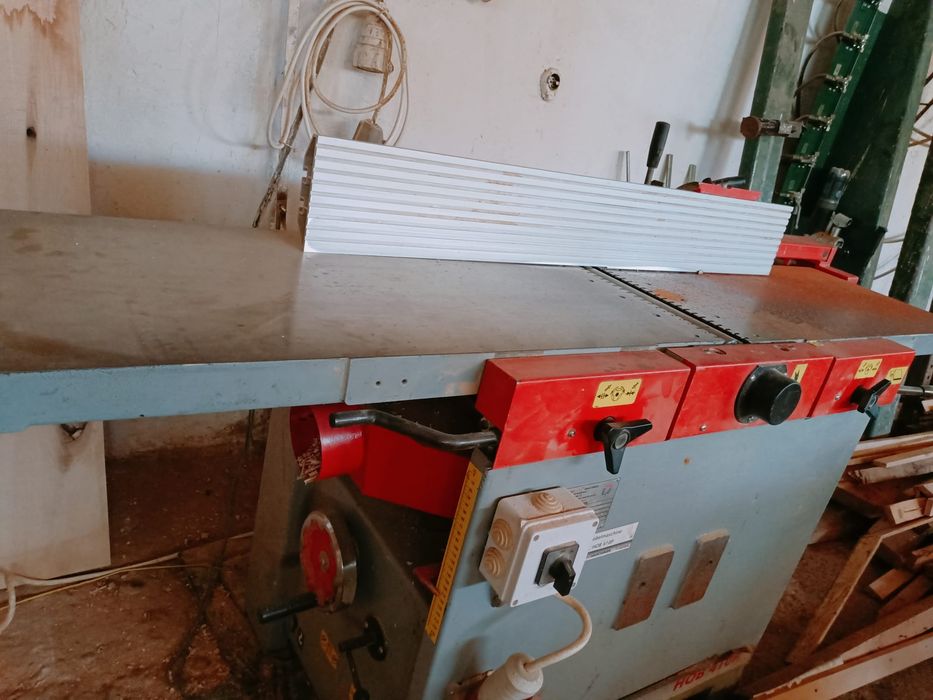 Vânzare utilaje tamplarie lemn masiv