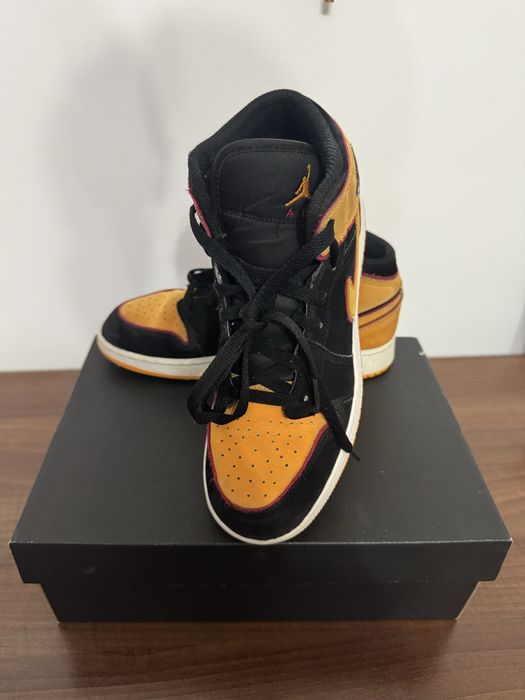 Jordan 1 Fat Tongue Black Orange