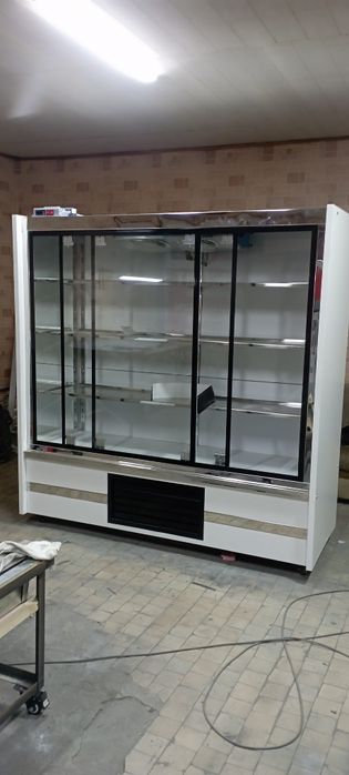 Витрина холодильник
