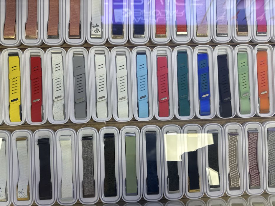 Google Fitbit air sport biraslet va salomatlik vositachisi