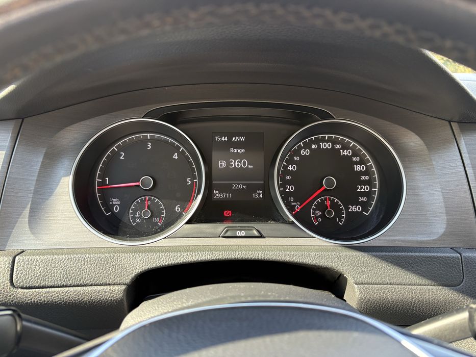 VÂND VOLKSWAGEN GOLF 7 – 2.0 TDI, 150 CP – 2014