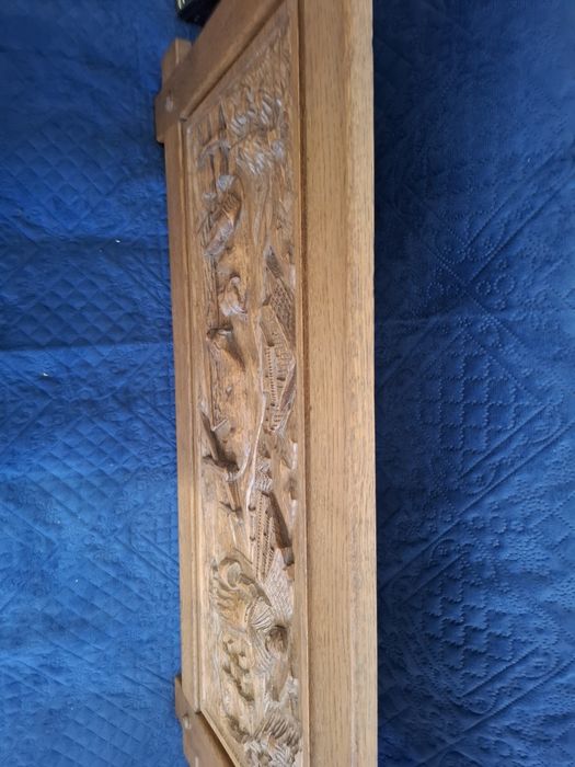 Tablou din lemn sculptat manual