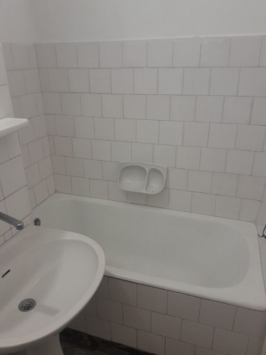 Vînd apartament 2camere Gladiolei etaj2/2