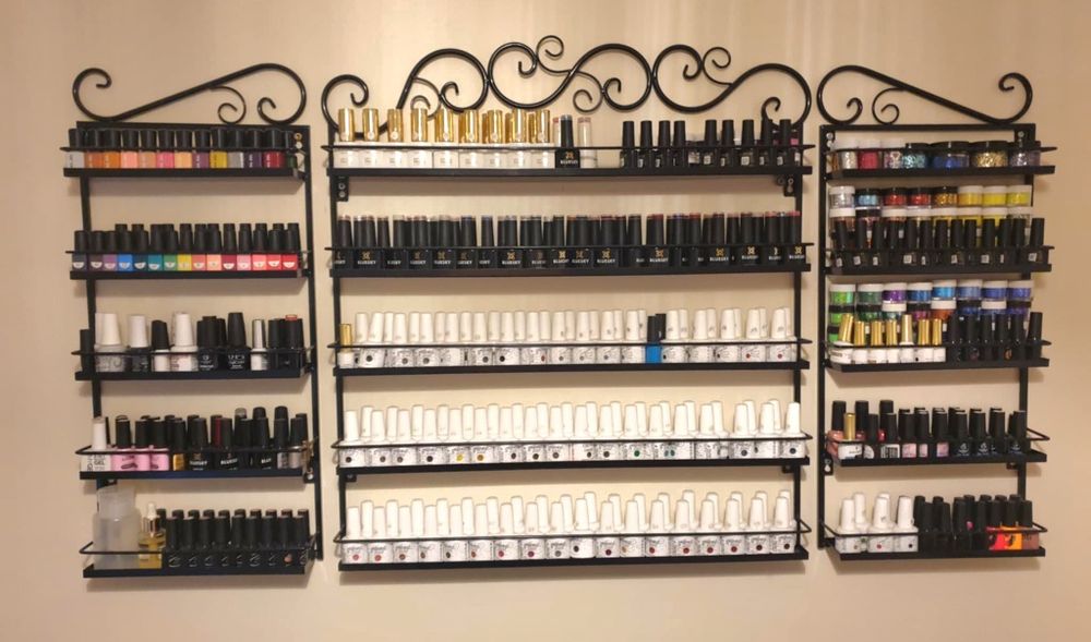 Гел лак и етажерки