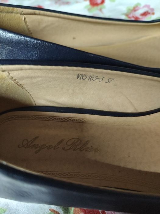 Pantofi comozi, eleganti marimea 36-37