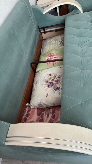 Продам диван раздвижной