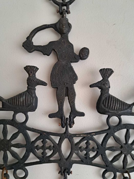 Cruce bizantină
Suport de lumânare din alamă și bronz
Patinat vintage