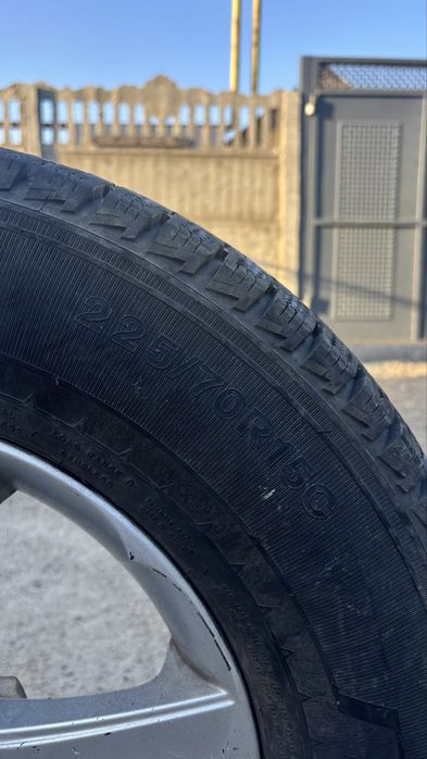Зимний шины 225/70R15C