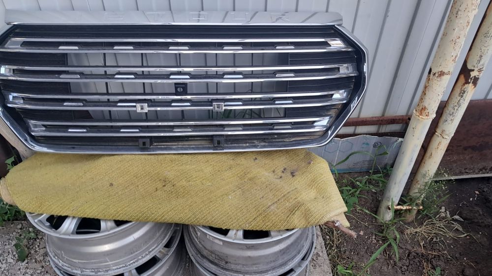 Продам решётку от китайского автомобиля