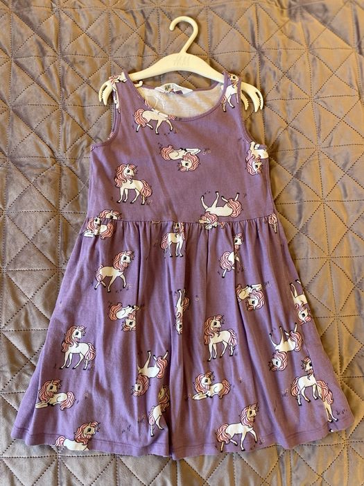 Дрехи за момиче м/у 6,7,8 години