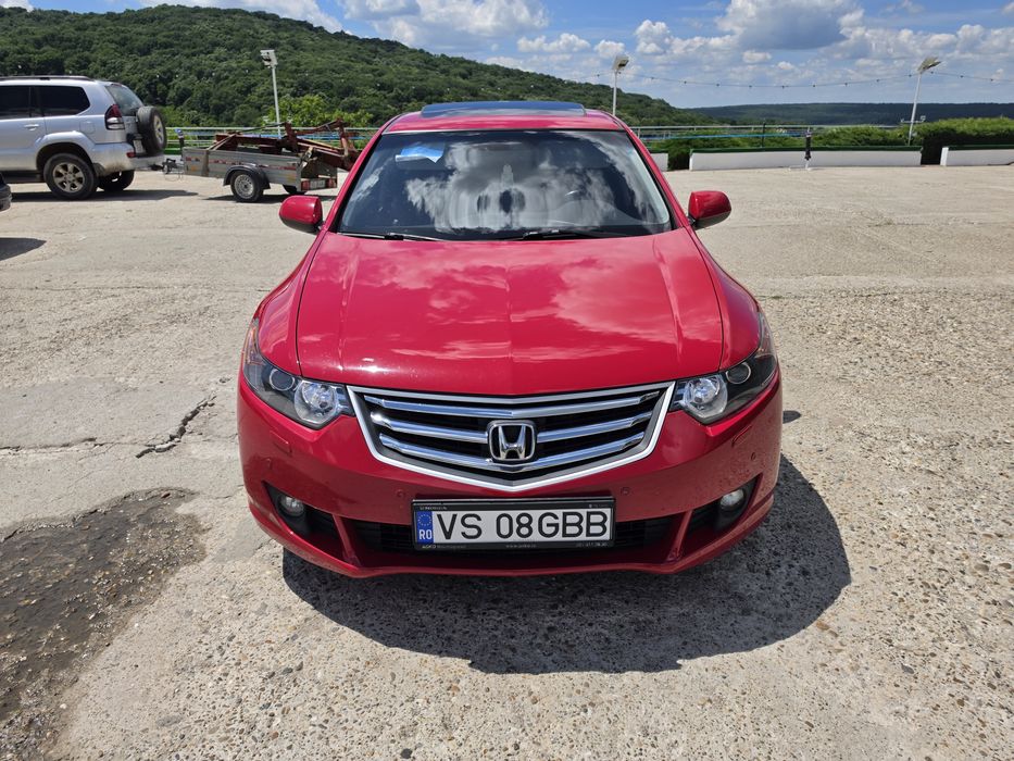 Vând Honda acord
