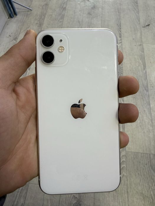 Айфон 11 128 Гб 71 емкост