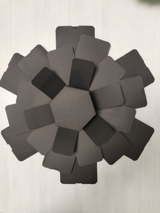 Un cadou de neuitat - cutie explozivă