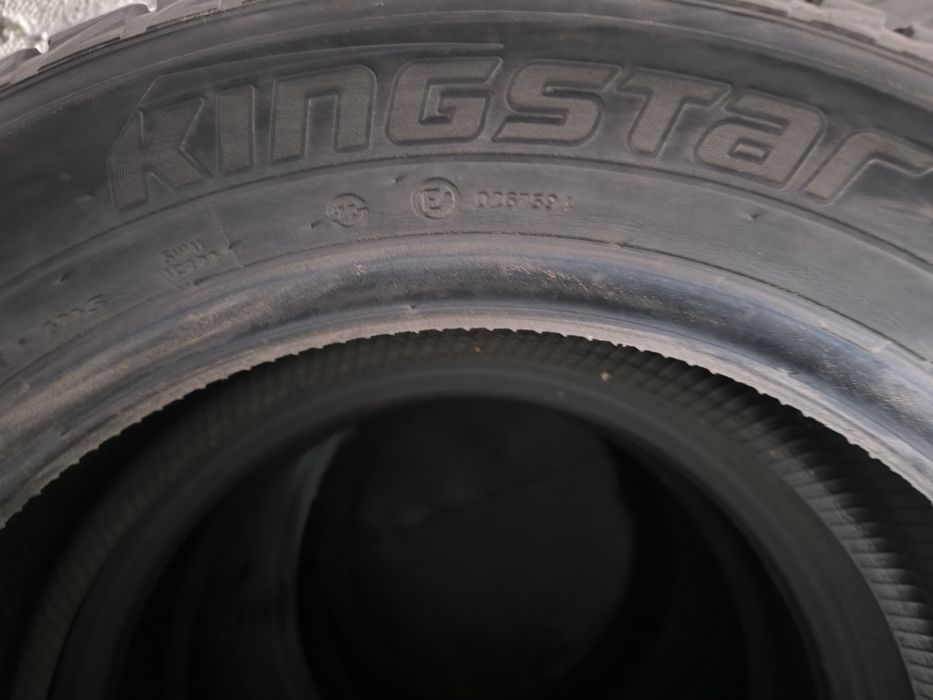 Комплект зимних шин