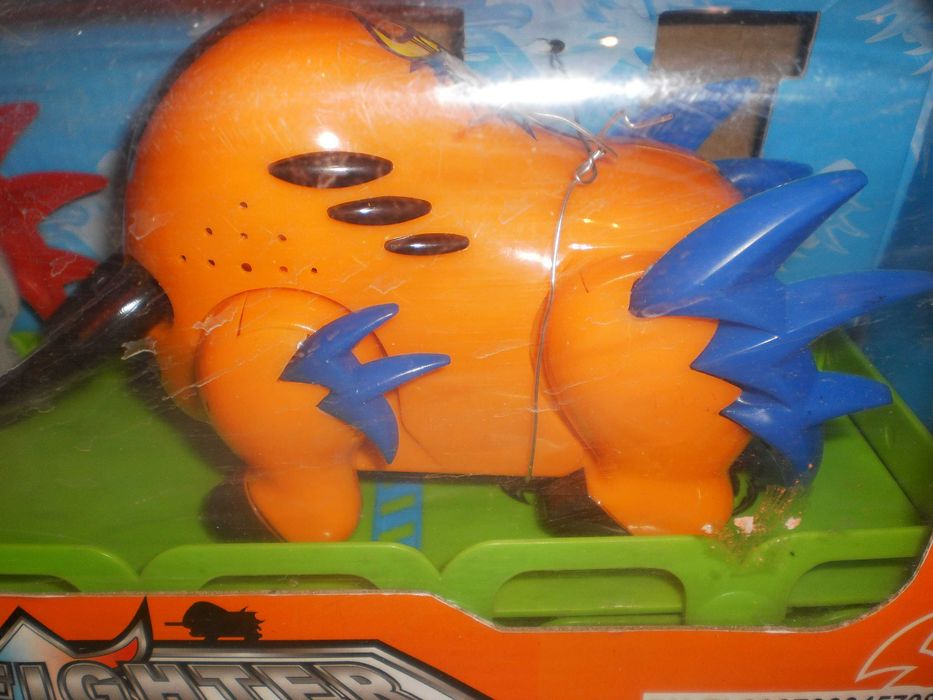 Биещи се бикове-механизирана детска играчка, нова