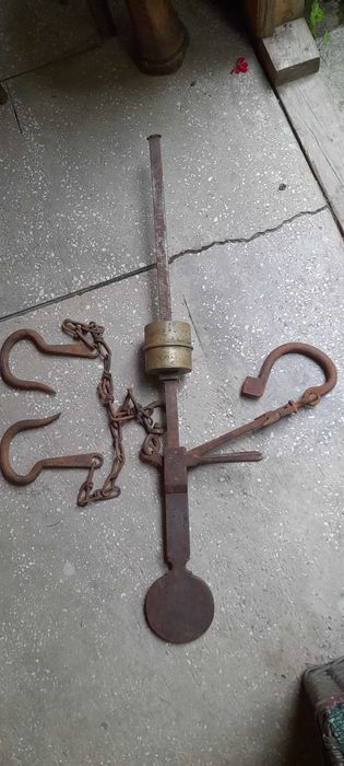 Vechi cântar macelaresc 120 kg pansonat E. Constantinescu Galați