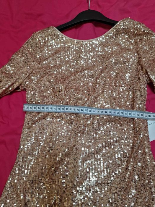 Официална нова лъскава рокля