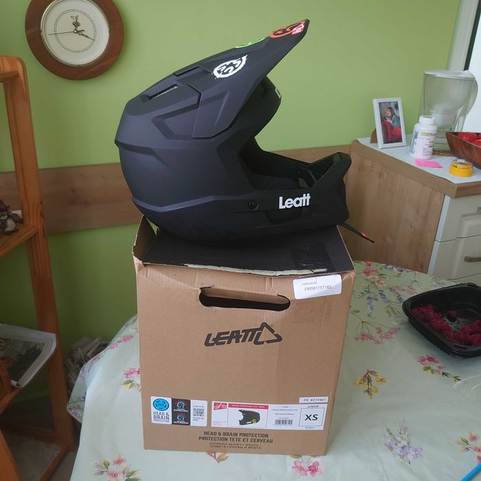 Leatt Junior XS full-face детска каска