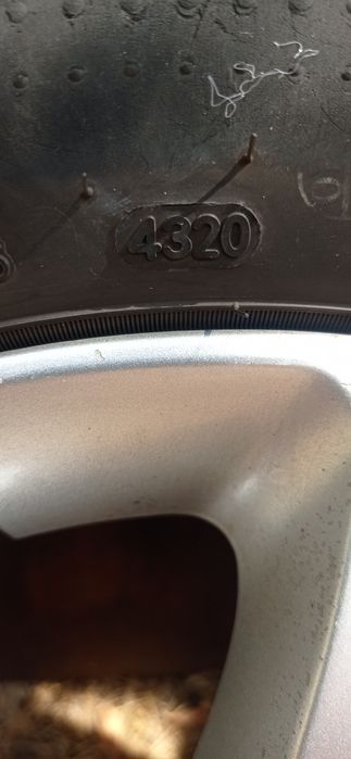 Продавам оригинални лети джанти за Форд