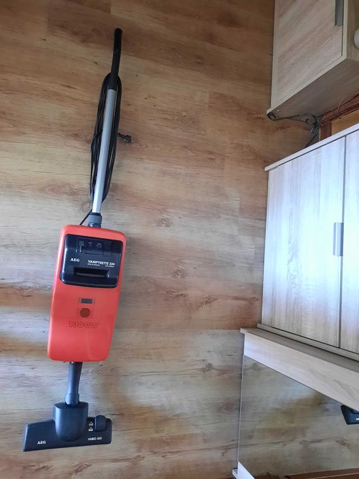 Vand aspirator Aeg 1300 wati